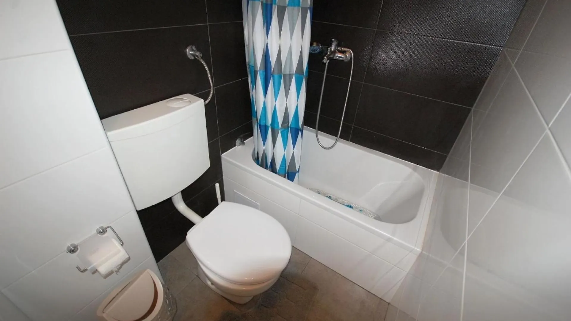 Ferienwohnung Fuer 5 Personen Ca 50 Qm In Njivice, Kvarner Bucht Krk 0*, Njivice